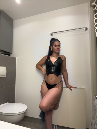 Nadia „Schönheit aus Spanien, Düsseldorf