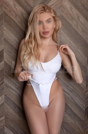 Nastya aus Russland, Stuhr