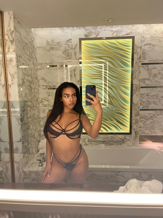 Latina 21 Jahre deutssprachig, Berlin