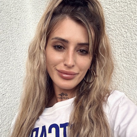 Adela - Party/ WhatsApp Contact, Frankfurt am Main