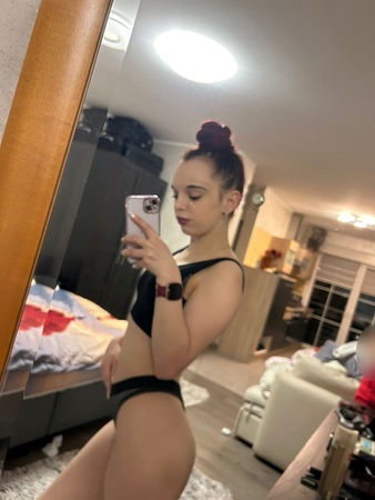 Heiße Schnitte Kathrin 19J. a. H+H", Wittenberge