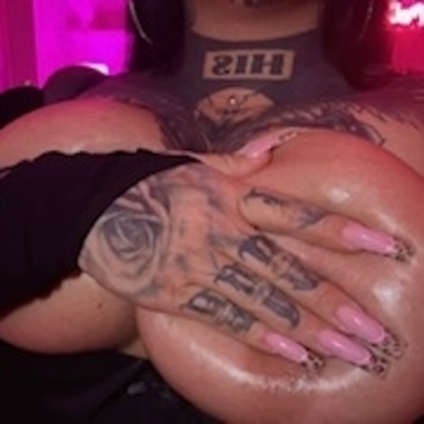 Foto von Deutsche, tätowierte, Curvy Lina- NUR über WA erreichbar!