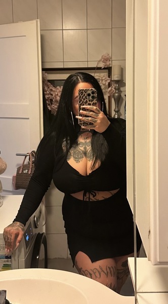 Foto von Deutsche, tätowierte, Curvy Lina- NUR über WA erreichbar!