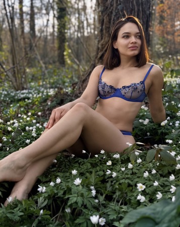 Sara, Bonn