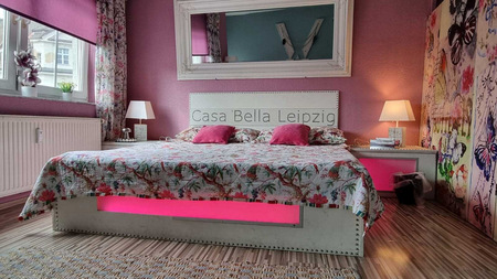 Selena Hotelbesuche! im Casa Bella 3, Leipzig