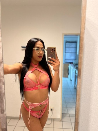 Ts Latina Alexandra Party, Essen