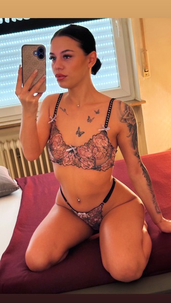 Foto von Adelina - GANZ NEU!