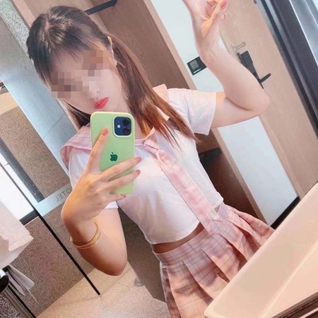 Lisa aus Japan - über WhatsApp, Hennigsdorf