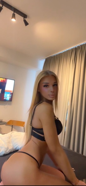 Foto von Aaliyah deutsche TS neue Nummer!