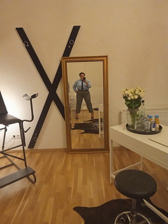 Nela Elektra, Stuttgart West