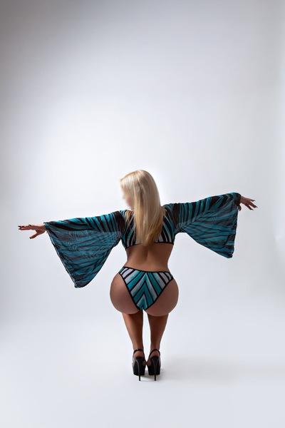 Foto von Deutsche Kira bei Luxus Tantra