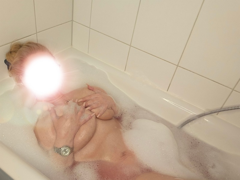 Foto von ATTRAKTIVE MIA