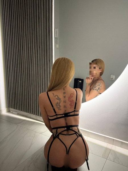 Foto von Melissa-GANZ NEU