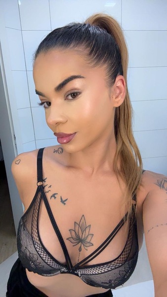 Foto von Melissa-GANZ NEU