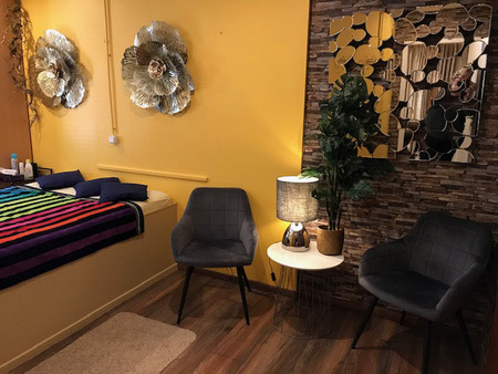 In privater Atmosphäre für den Liebhaber der reifen Lust, München