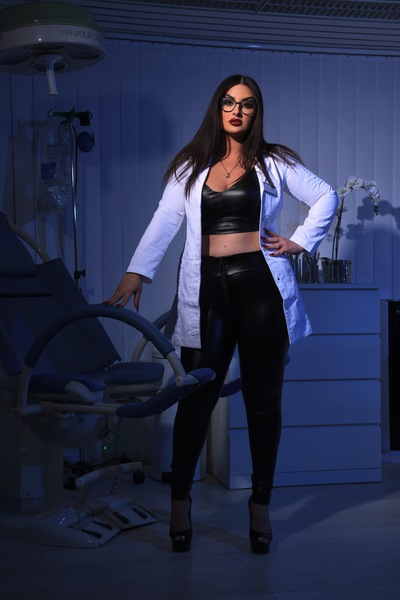 Foto von Domina Miya Amanda Nyx