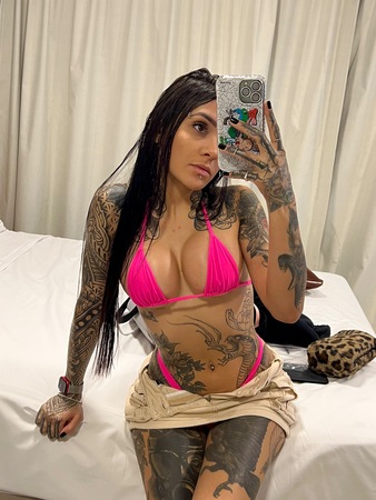 Rebecca, Neue Nummer, Stuttgart