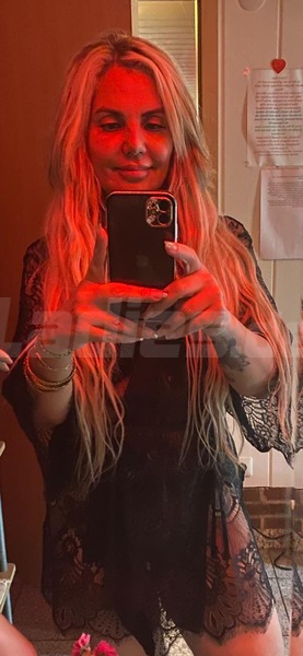 Foto von Perla Sexy Blondine