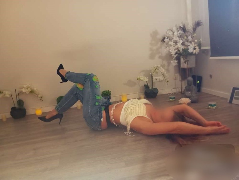 Foto von Stella immer erreichbar Freitag Samstag Sonntag