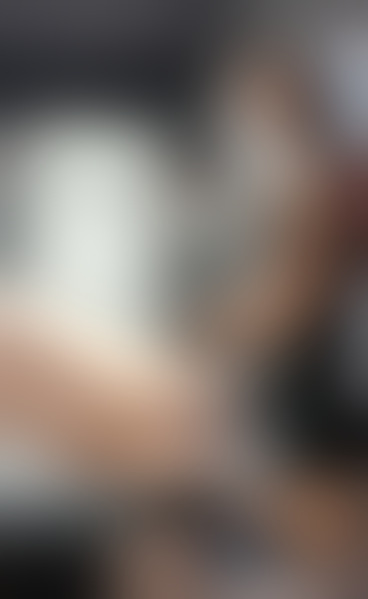Foto von 18+ Junge Bizarrlady Noir