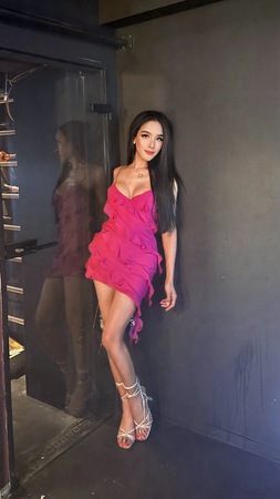 AV LINZI, Super Hot!, Thale