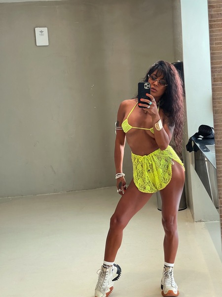 Foto von Naughty_Brazilian