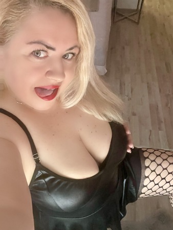 Emma Kontakt WhatsApp, besuchar & Haus/hotelbesuche, Düsseldorf