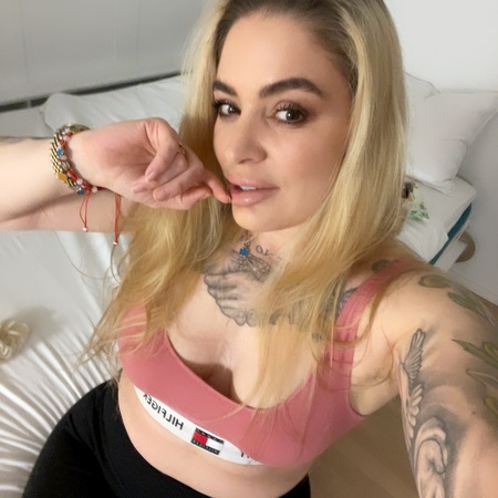 Alyona SQ*IRTING INTIMATE BEHAART, Freiburg im Breisgau