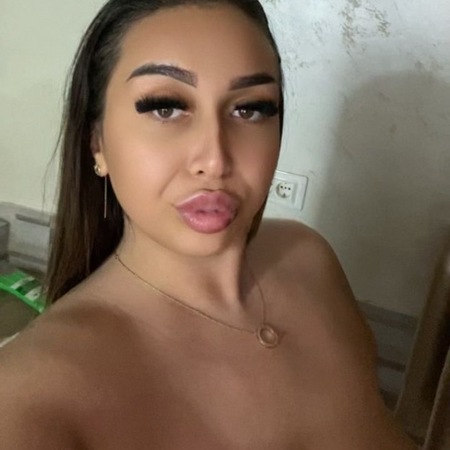 Molliges Luder Vanessa  XXL - Busen 24H