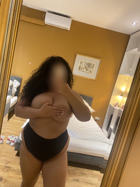 Foto von Mia Deutsch-Italienerin - mit Naturbusen!!