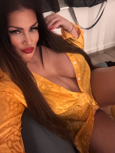 Foto von Lady Aylin -Overnight Express