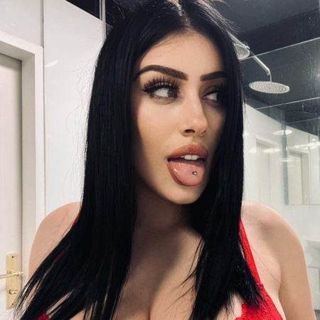 Monique  NEU