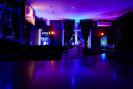 Club Mademoiselle, Celle