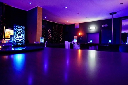 Club Mademoiselle, Celle