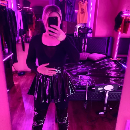 Julia little devil, Köln