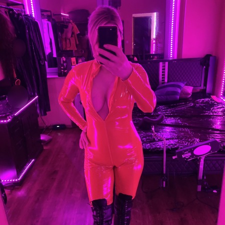 Julia little devil, Köln